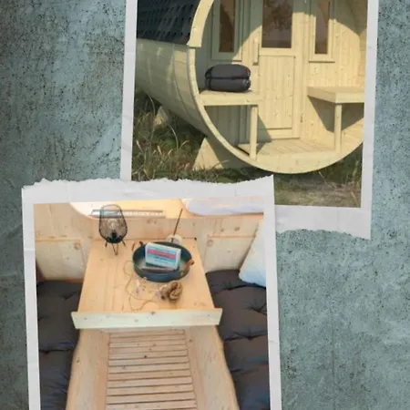 Schlafen Im Fass Mit Sonnenuntergang Blick Campingplatz