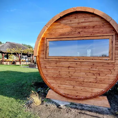 Schlafen Im Fass Mit Sonnenuntergang Blick * Komptendorf